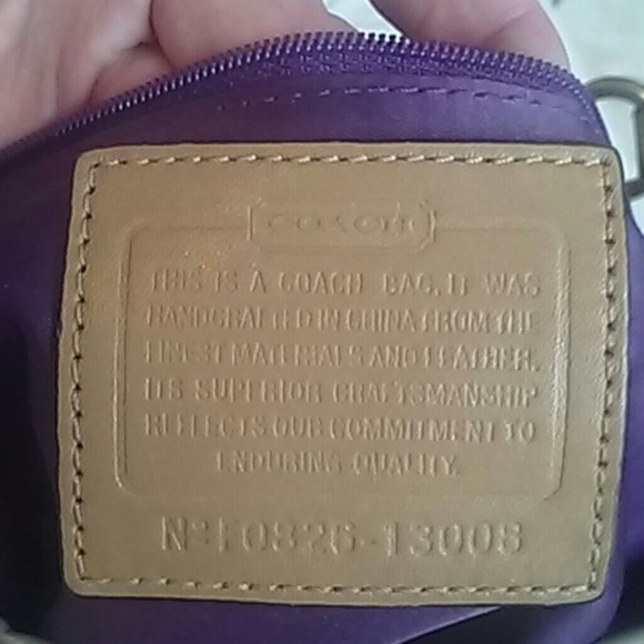 Coach gold shimmer signature bag - Picture 2 of 6