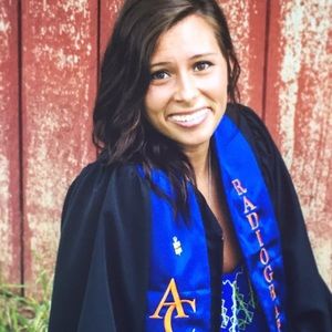 Meet your Posher, Brooke