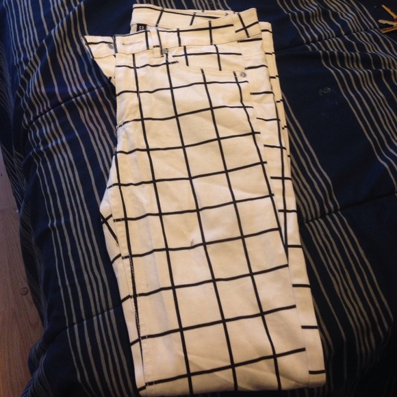 Patterned pants from h&m never worn