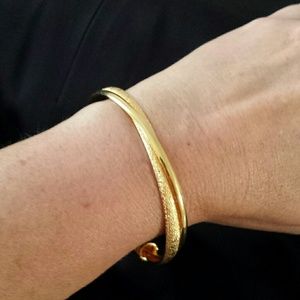 Gold bangle
