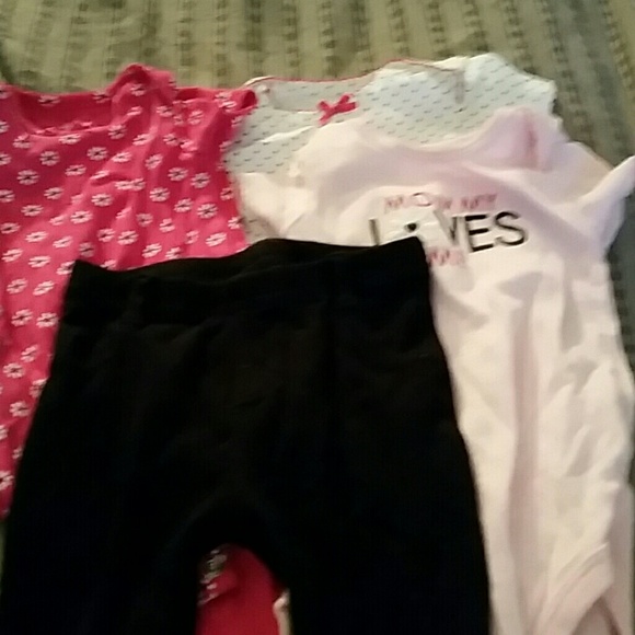 *bundle*Mommy loves me set size 0-3 months