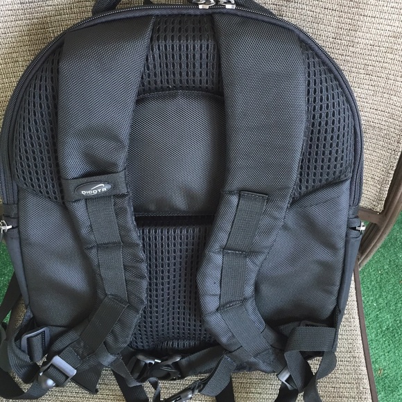 Dicota Bags - Dicota Laptop Computer Notebook Backpack Brand New Dicota Bags - Dicota Laptop Computer Notebook Backpack Brand New