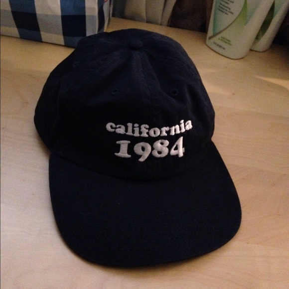 Brandy Melville Accessories - california 1984 hat