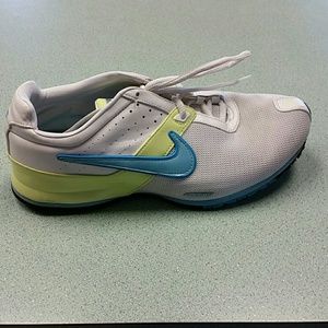 Women's Nike Zoom Shoes