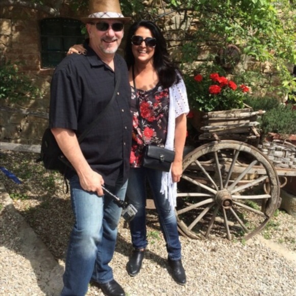 Meet your Posher, Christine - Picture 3 of 4