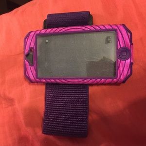 iPhone 5 running arm band