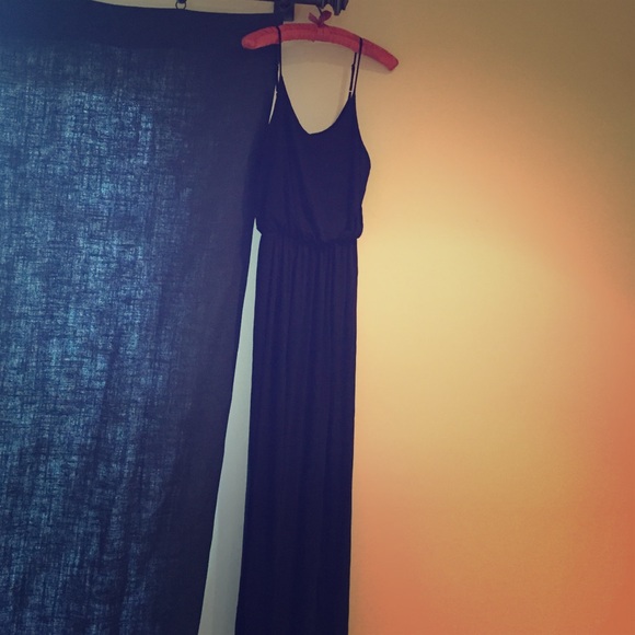 Lush black cotton maxi dress