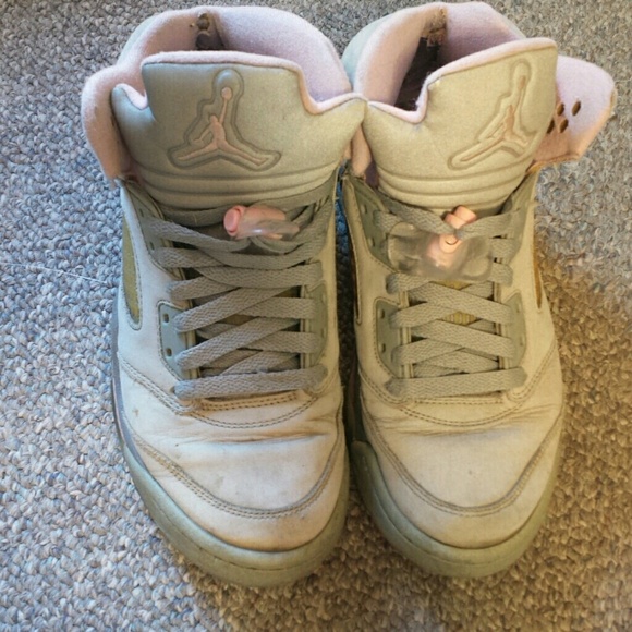 Pink and Grey 5'5