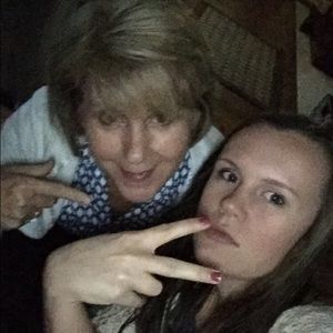 Meet your Posher, Courtney