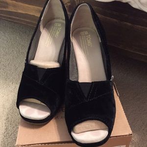 Toms Black Velvet Wedges