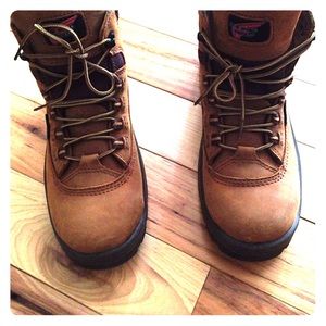Red wing hiking boots steeled toe 2327 5-inch