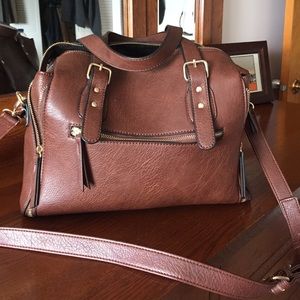 Forever 21 cross body leather bag!