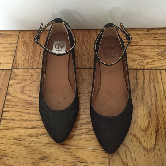 DV flats with slight heel