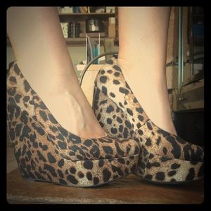 Aldo leopard print wedge size 40 EURO