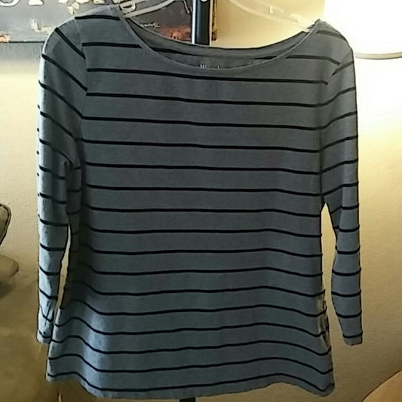 3/4 Gray w Black Horizontal Stripes