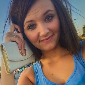 Meet your Posher, Charissa