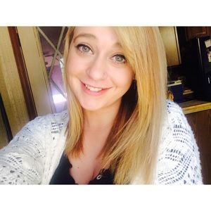 Meet your Posher, Jade