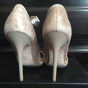 L.A.M.B. Shoes - Lamb NUDE Meredith distressed leather pump L.A.M.B. Shoes - Lamb NUDE Meredith distressed leather pump