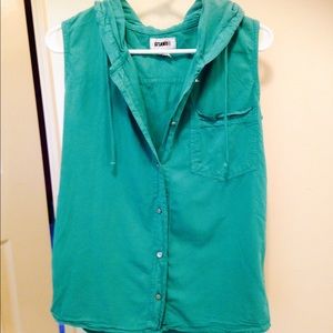 Sleeveles button down green hoodie!