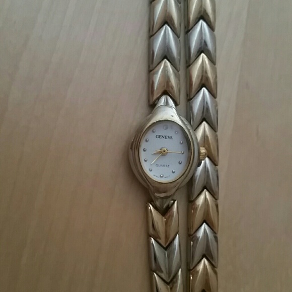 Watch - Picture 2 of 3