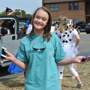 Meet your Posher, Elizabeth