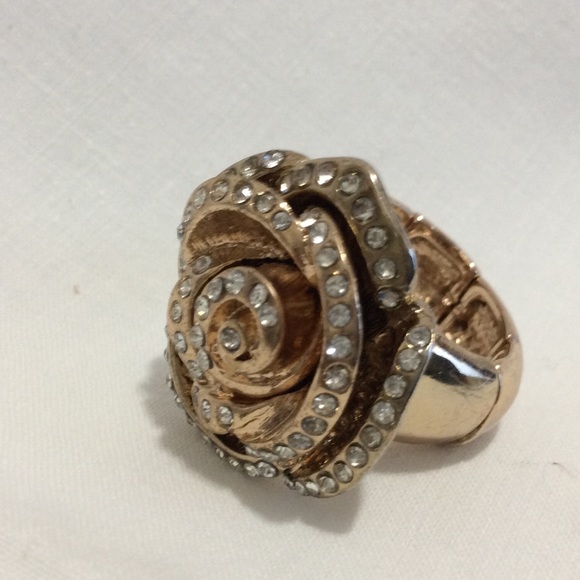 STATEMENT RING-ITS A BEAUTY! - Picture 3 of 4