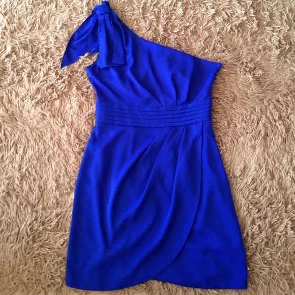 One shoulder short dress