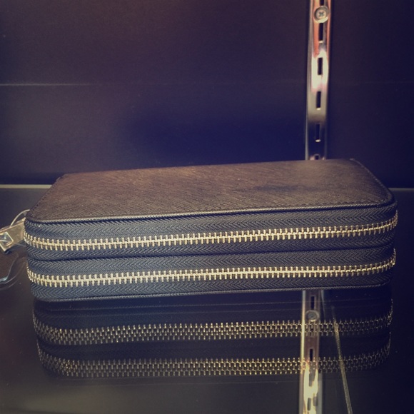 Black Double zipper wallet