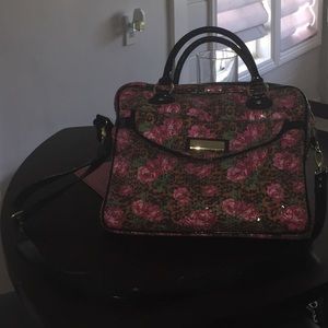 Betsey Johnson laptop bag, like new. Stand-out!