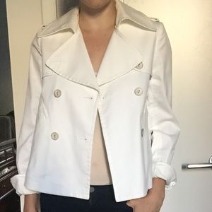 Theory White Short Trench