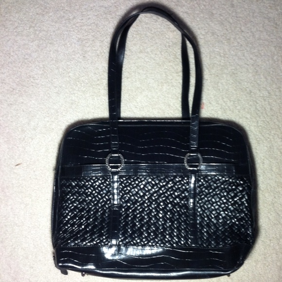 Coldwater Creek Messenger Bag - Picture 2 of 3