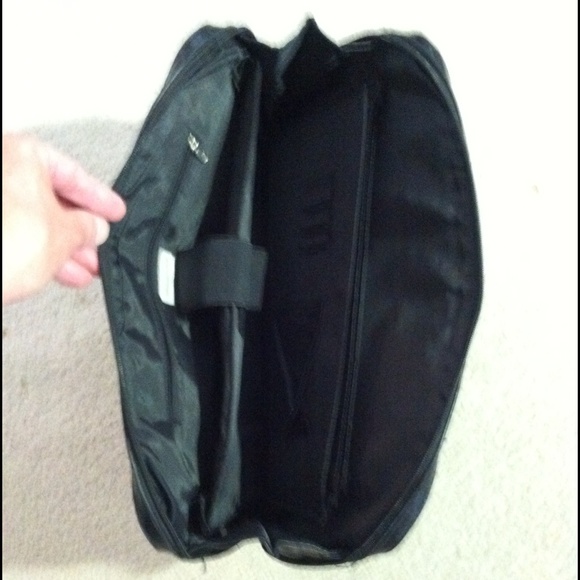 Coldwater Creek Messenger Bag - Picture 3 of 3