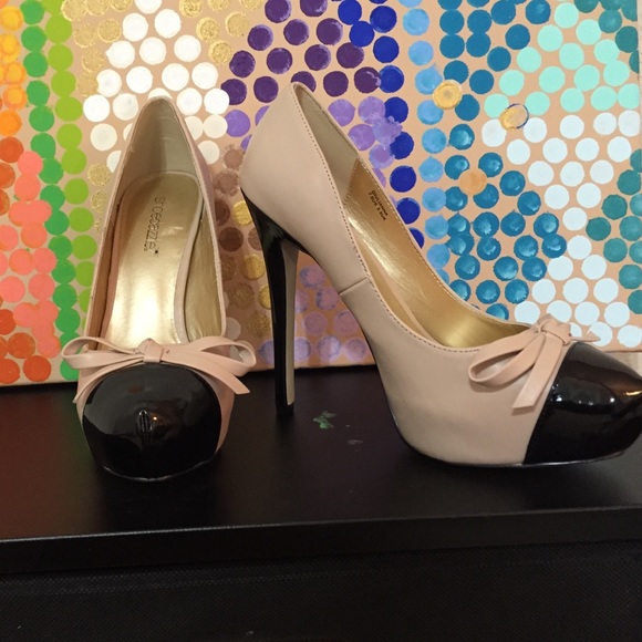 Brand New nude & black Heels - Picture 2 of 4