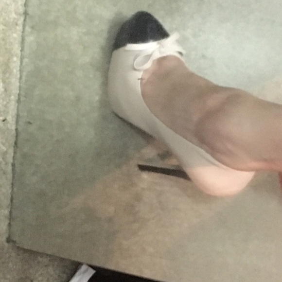 Brand New nude & black Heels - Picture 4 of 4