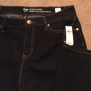 GAP Always Skinny. Size 12/31 R. New w tags