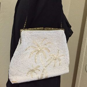 🎉HOST PICK Gorgeous 50's vintage beaded clutch🎉