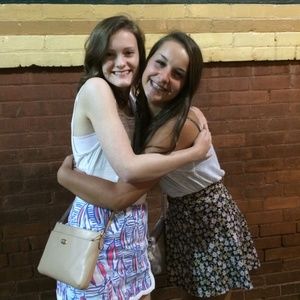 Meet your Posher, Lexi