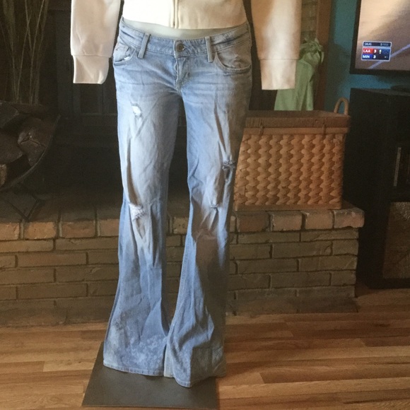 Distressed hollister jeans