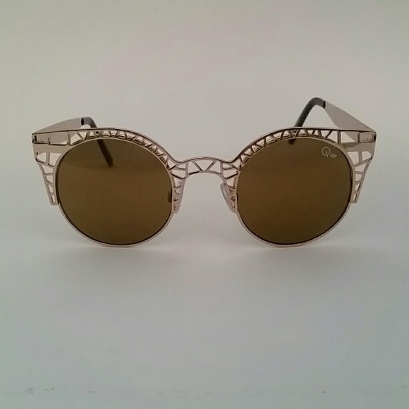 Quay Cutout Metallic Sunglasses
