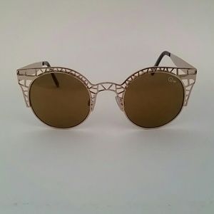 Quay Cutout Metallic Sunglasses