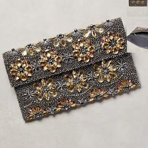 Beaded clutch