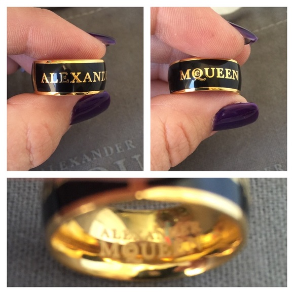 🚫SOLD🚫TRDSY Alexander  McQueen signature  ring - Picture 3 of 4