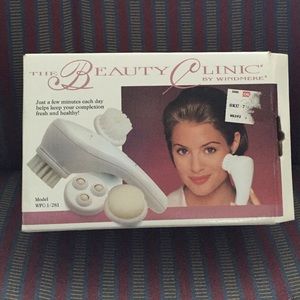 Face brush by Windmere