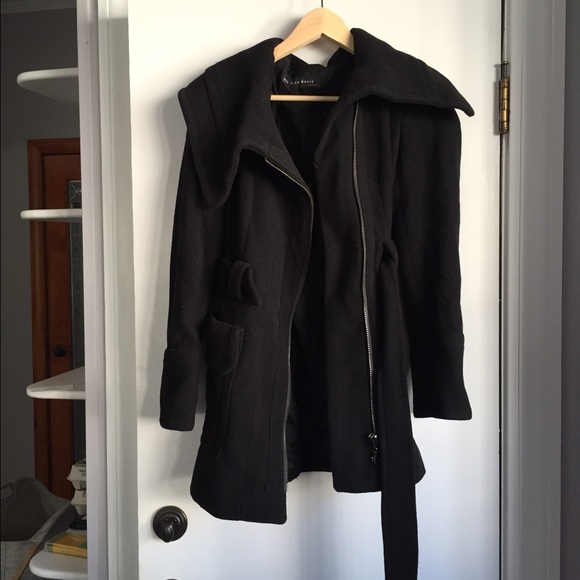 Zara coat with great fold over collar