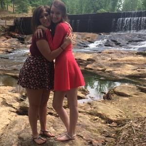 Meet your Posher, Ainsley