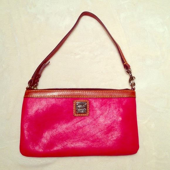Authentic Dooney & Bourke purse/wristlet.