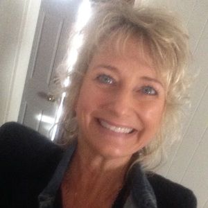 Meet your Posher, Dana