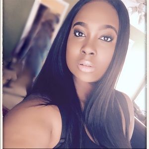 Meet your Posher, Alexus