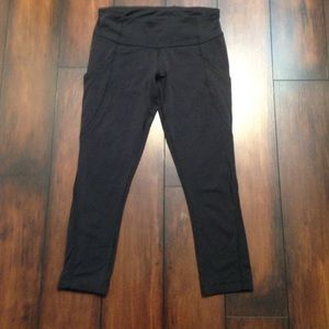 Lululemon Capri pants size 6