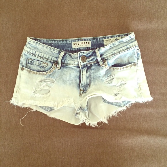 Distressed shorts